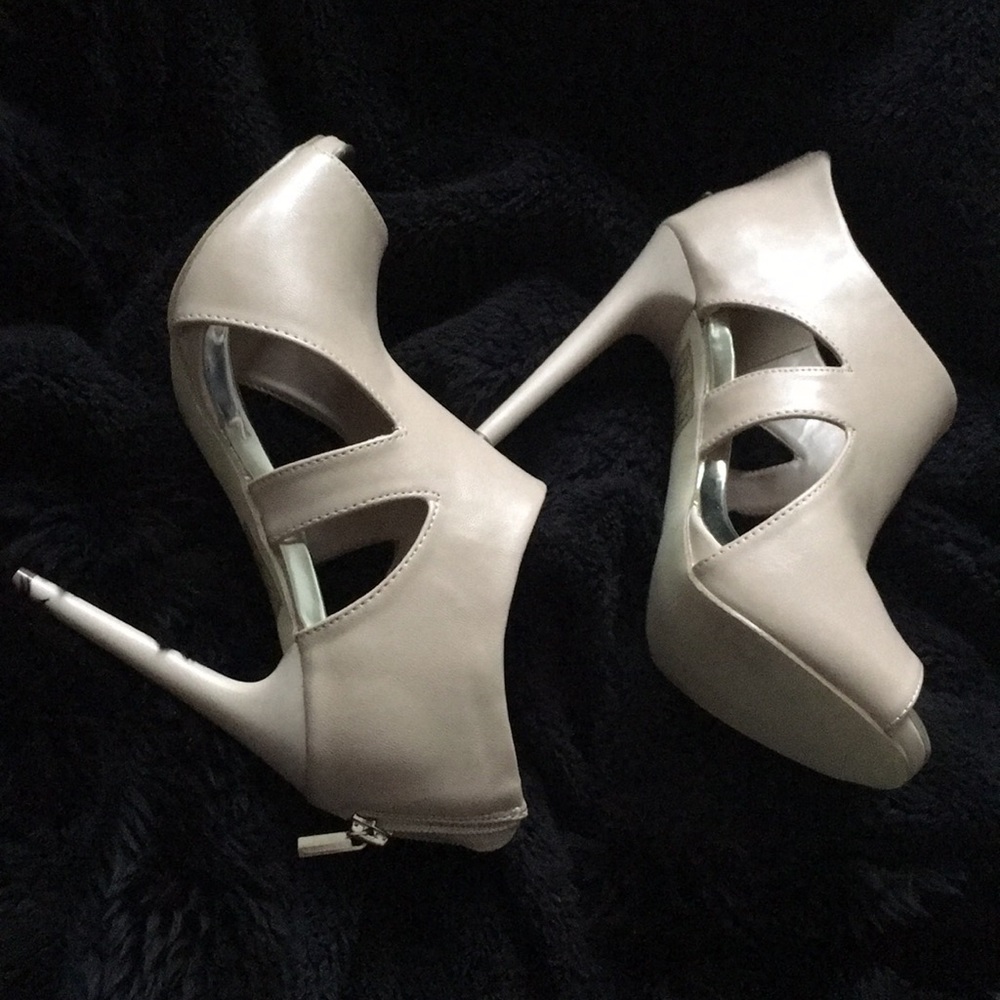 Nude Call it Spring Sandals - Picture 3 of 6